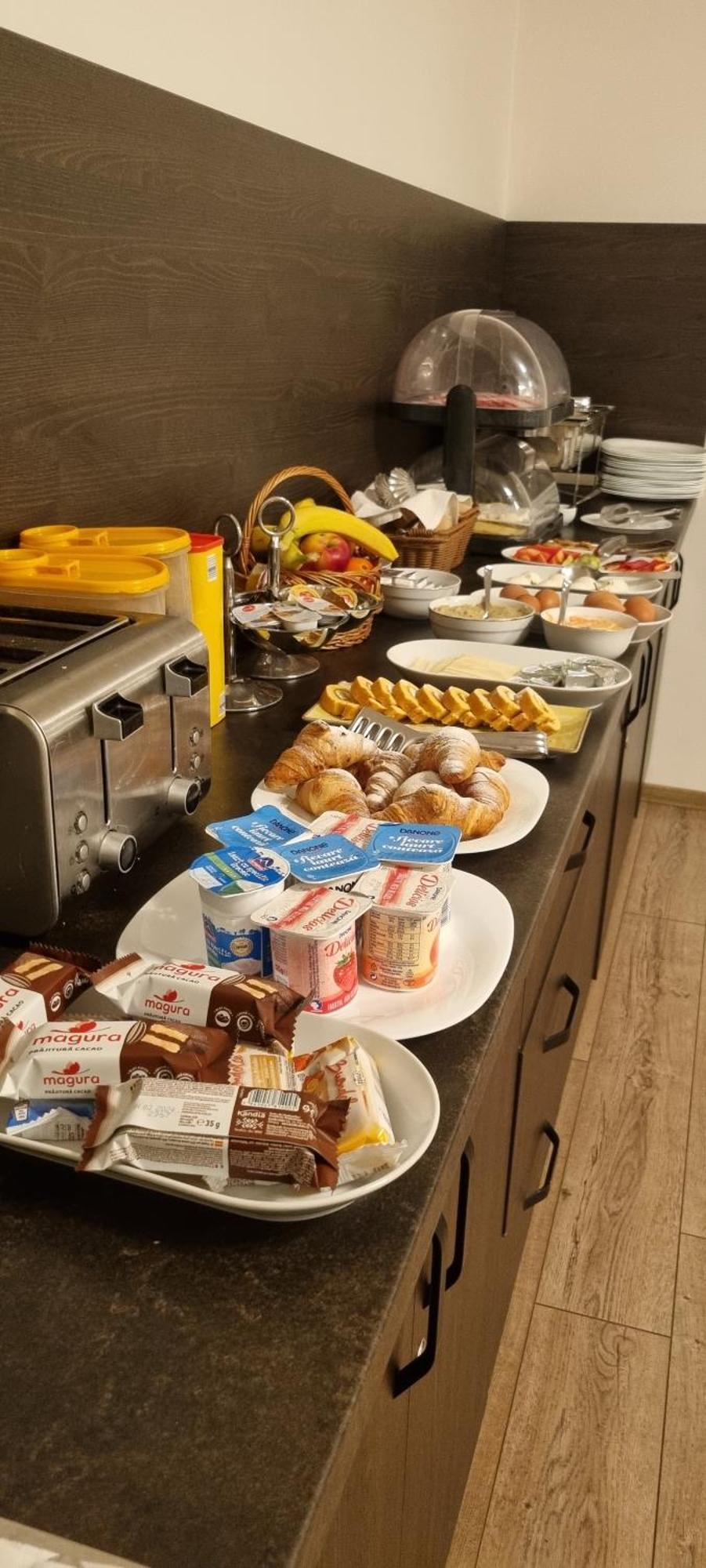 Hotel Melody Nagyvárad Kültér fotó