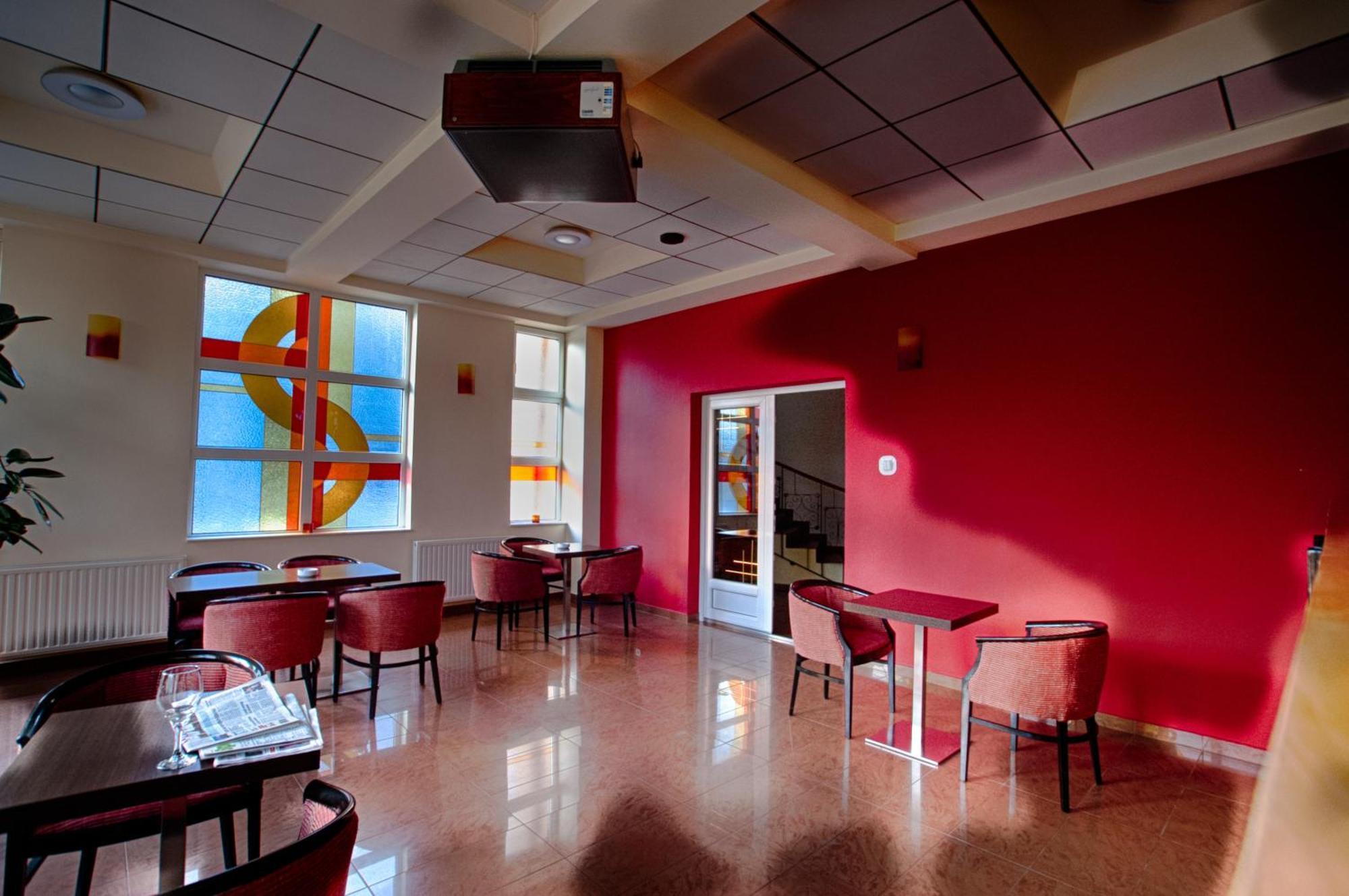Hotel Melody Nagyvárad Kültér fotó