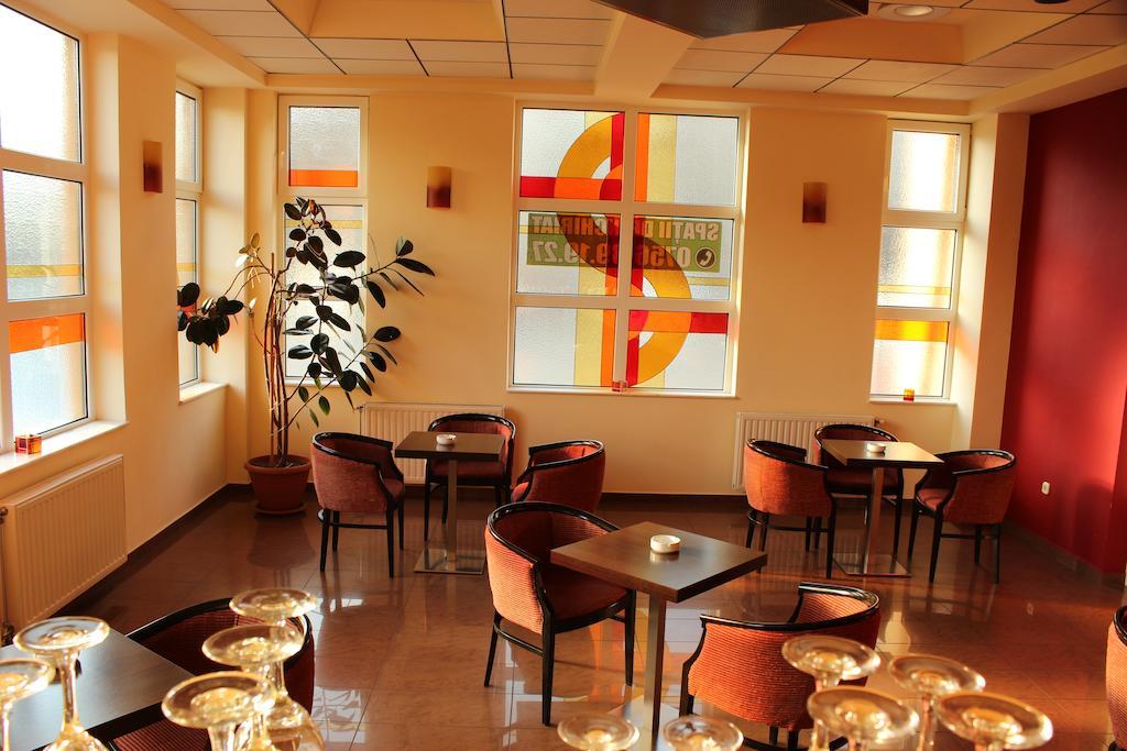 Hotel Melody Nagyvárad Kültér fotó