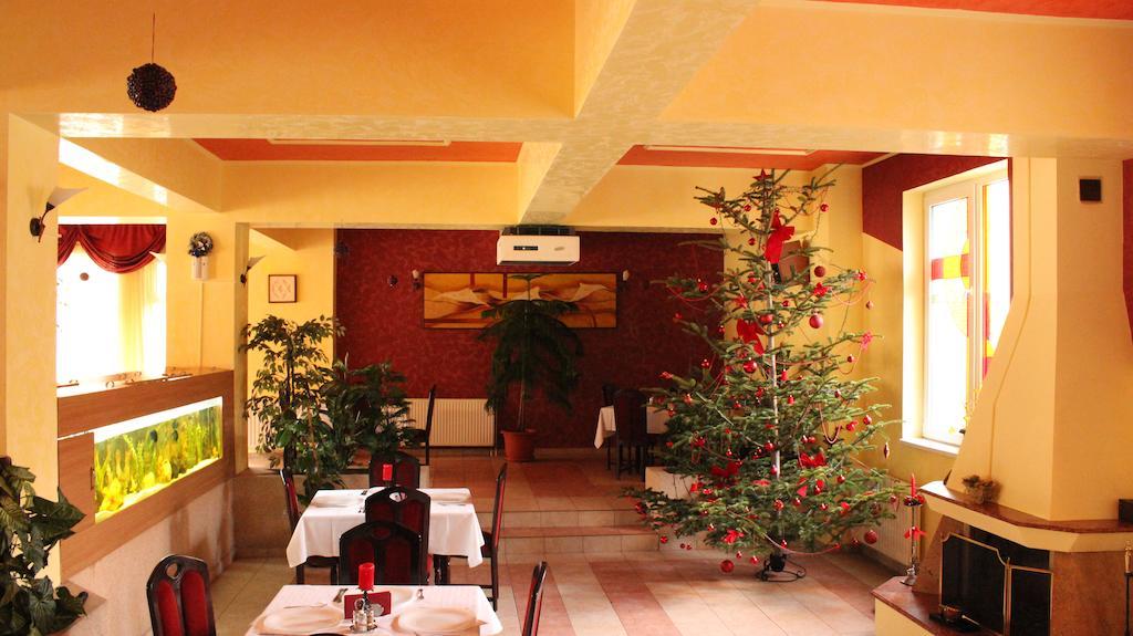 Hotel Melody Nagyvárad Kültér fotó